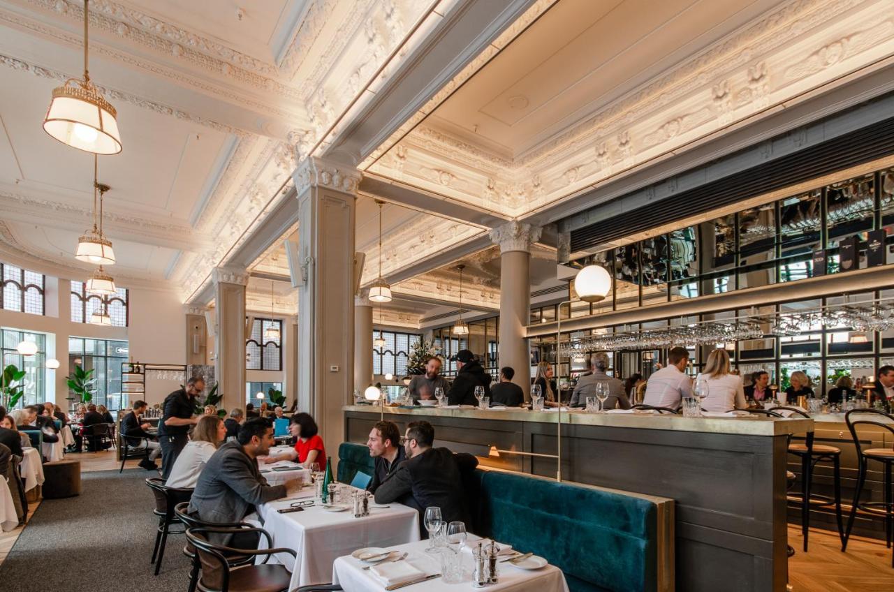 호텔 버크스 몬트리올 외부 사진 The interior of the restaurant
